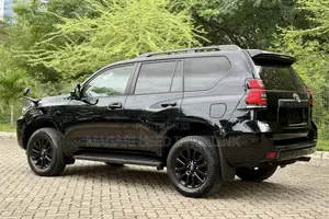 Toyota Land Cruiser Prado 2.7 2023 Black