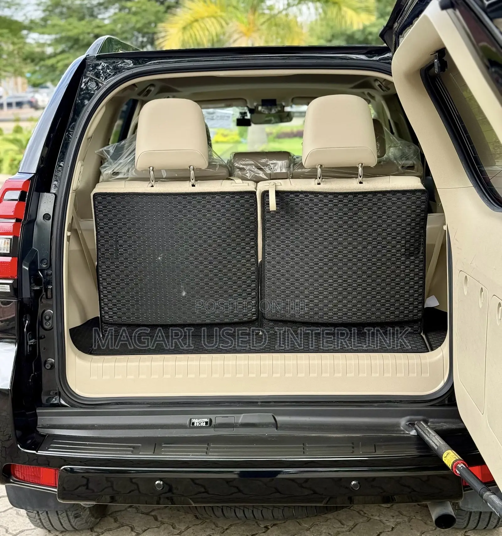 Toyota Land Cruiser Prado 2.7 2023 Black