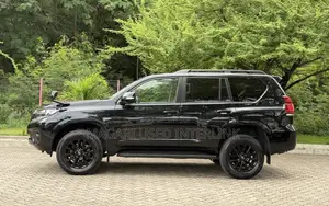 Toyota Land Cruiser Prado 2.7 2023 Black