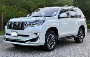 Toyota Land Cruiser Prado 2.7 2022 Pearl