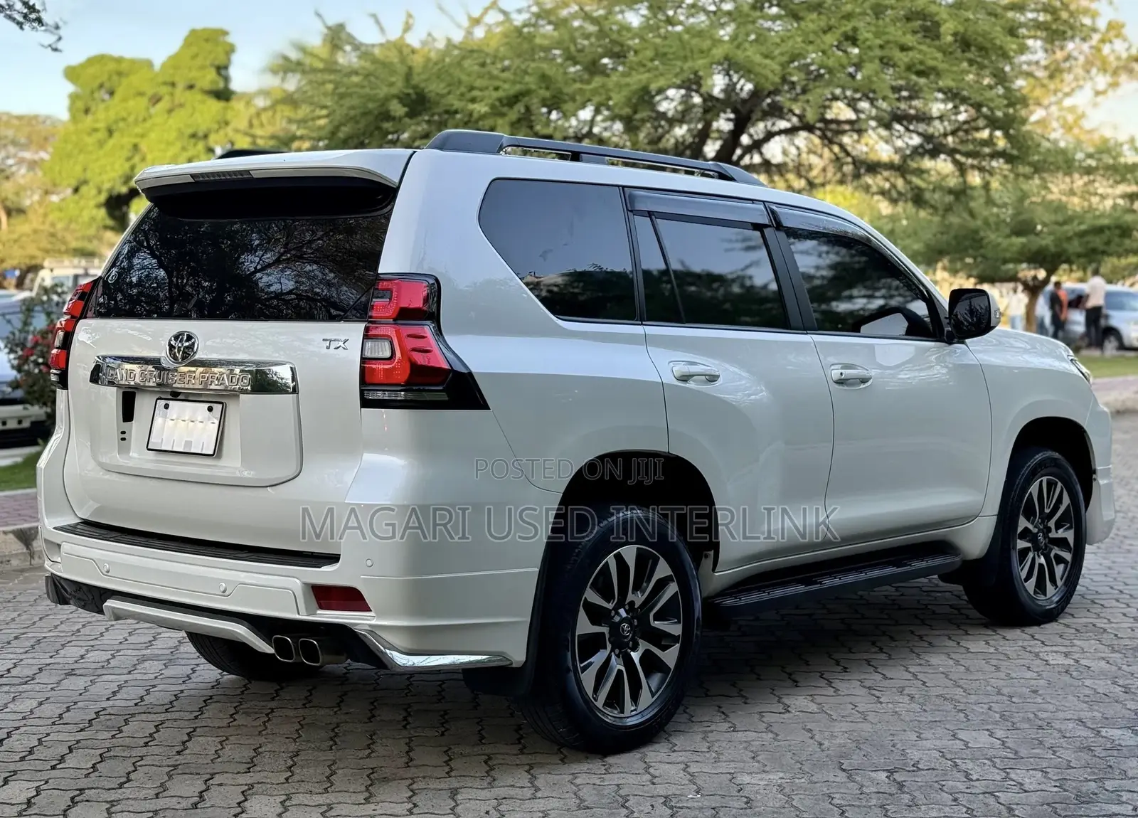 Toyota Land Cruiser Prado 2.7 2022 Pearl