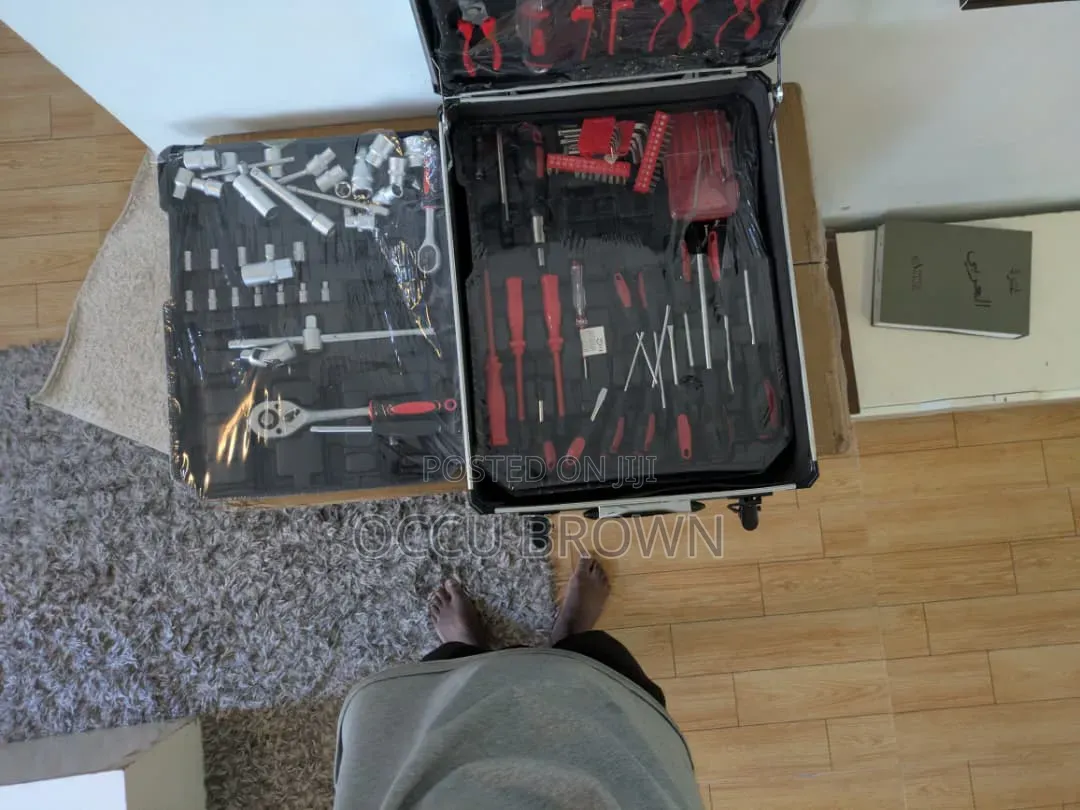 799 Items Tool Box