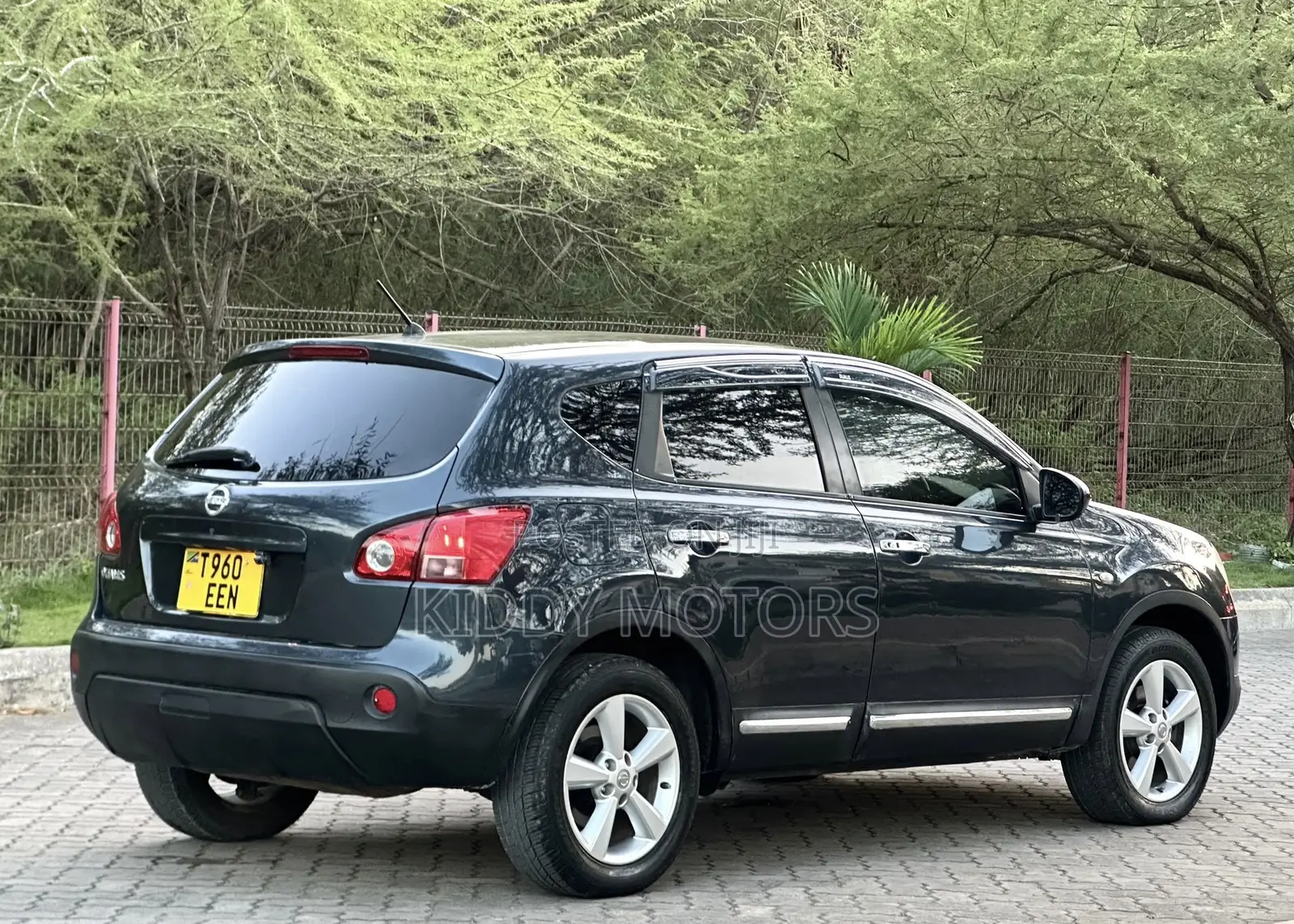 Nissan Dualis 2011 Gray