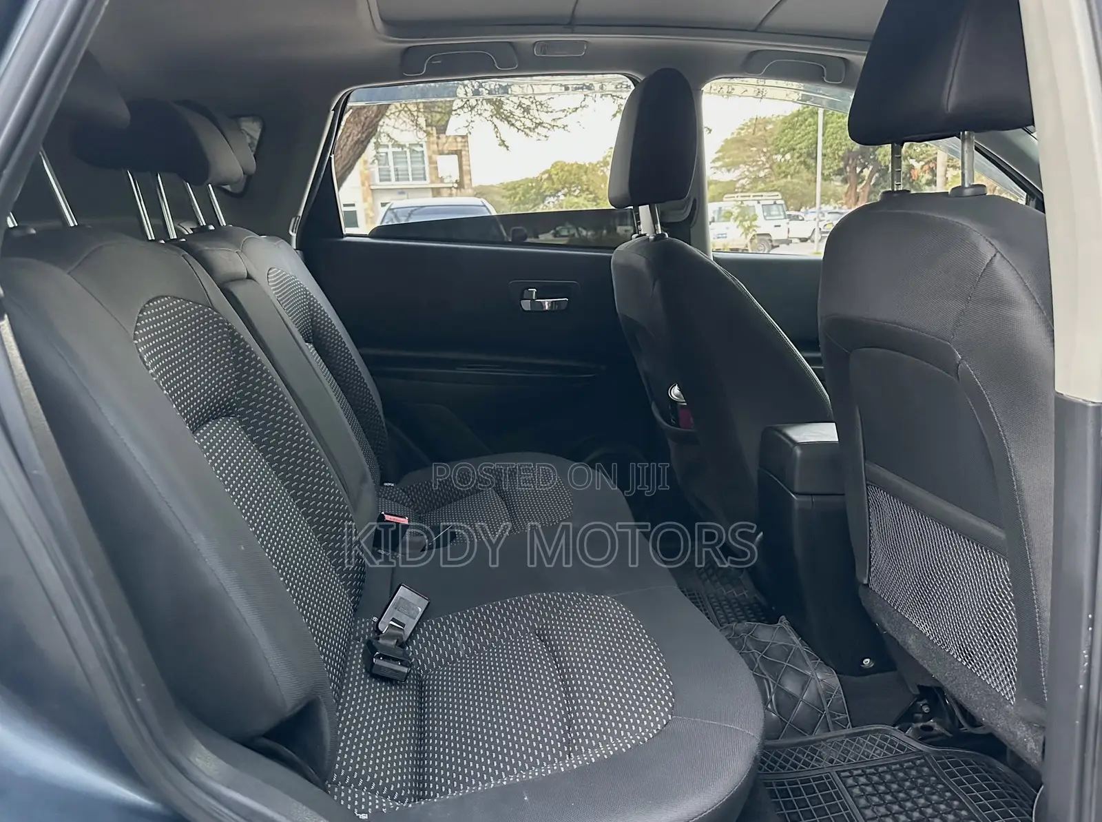 Nissan Dualis 2011 Gray