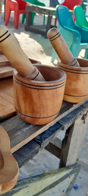Vinu Vya Kishua (Mortal Pestle)
