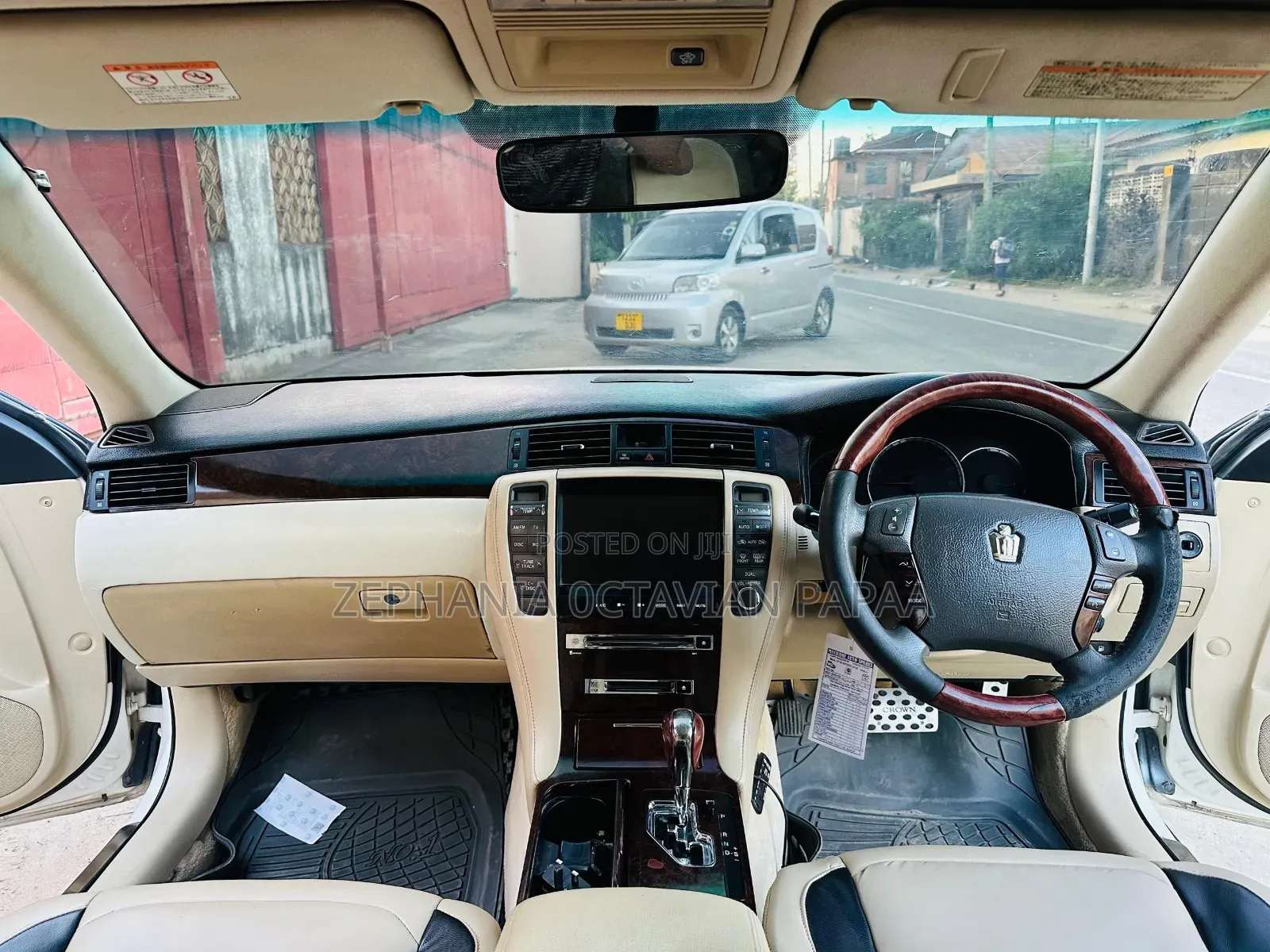 Toyota Crown 2006 White
