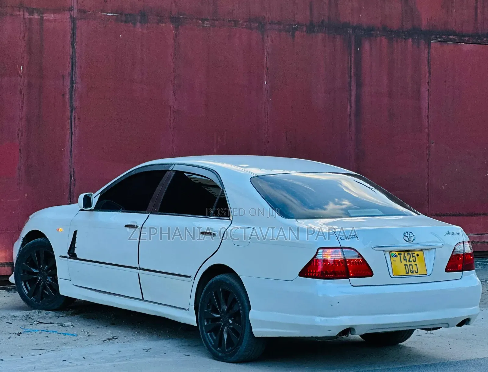 Toyota Crown 2006 White