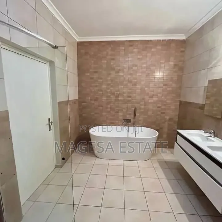 Furnished 4bdrm House in Oyster Bay for rent