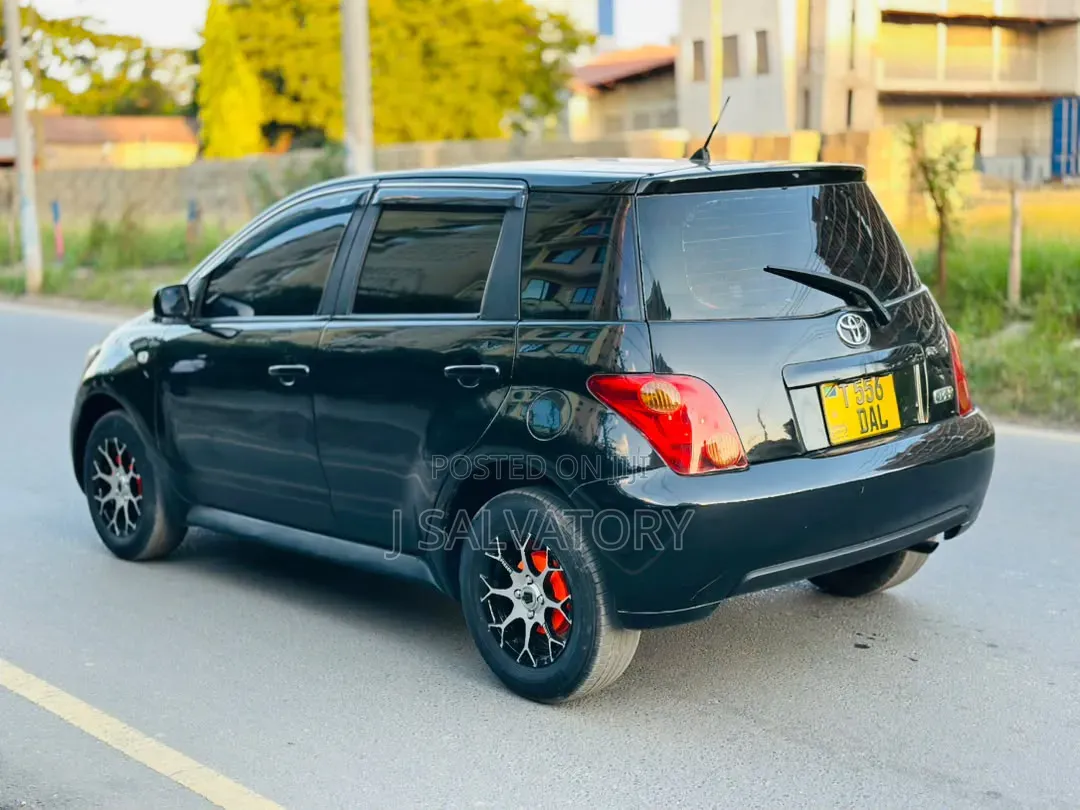 Toyota IST 2005 Black