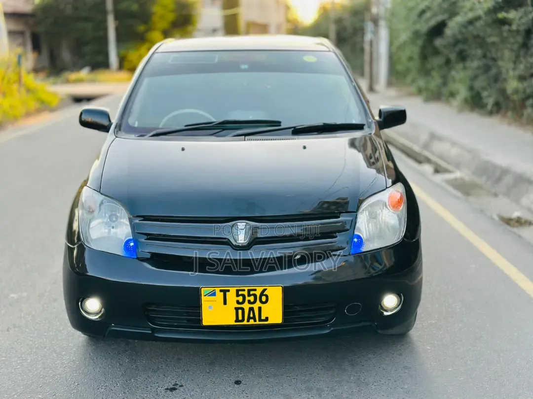 Toyota IST 2005 Black