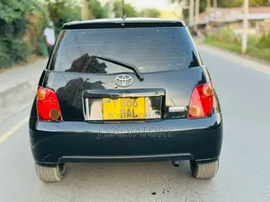 Toyota IST 2005 Black