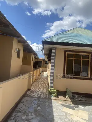 Furnished 7bdrm Apartment in Edwin, Vijibweni for sale