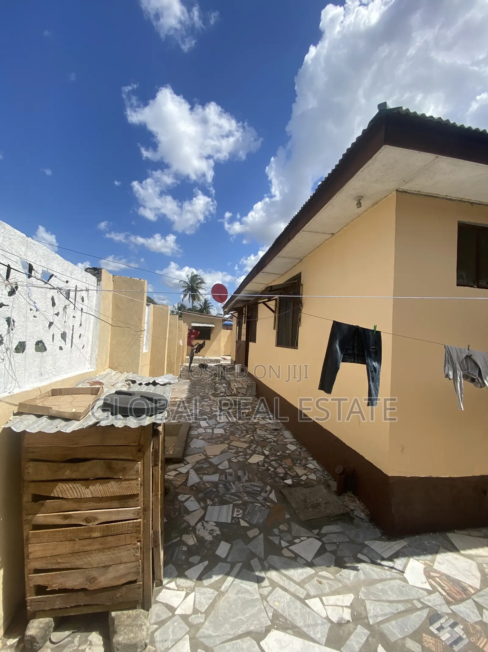 Furnished 7bdrm Apartment in Edwin, Vijibweni for sale