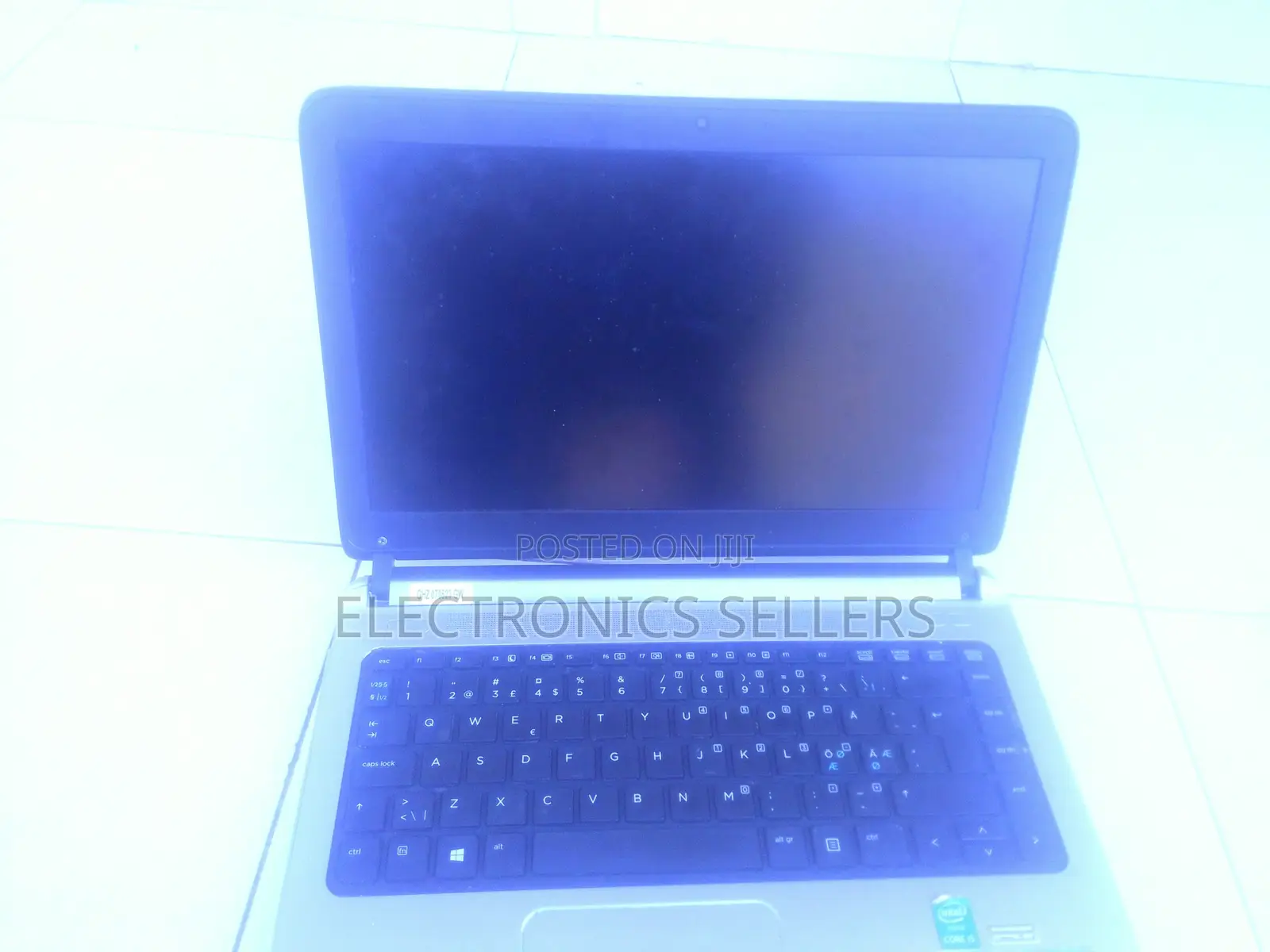 Laptop HP 15-dy1032wm 4GB Intel Core i5 HDD+SSD 500GB