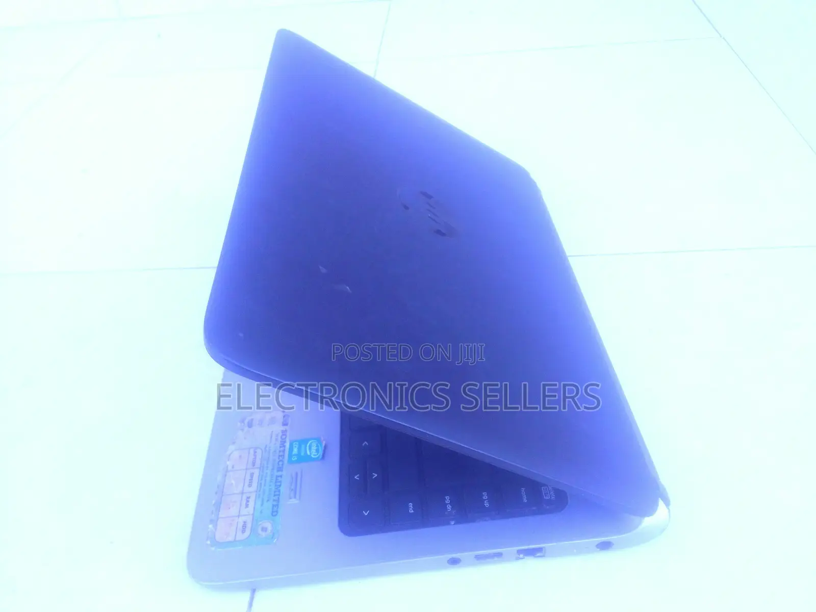 Laptop HP 15-dy1032wm 4GB Intel Core i5 HDD+SSD 500GB