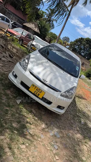 Toyota Wish 2012 White