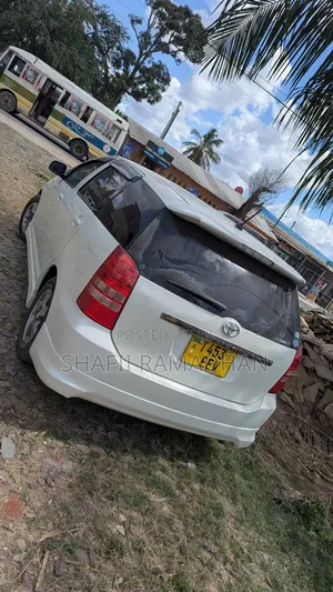 Toyota Wish 2012 White