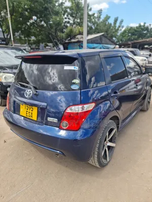 Toyota IST 2006 Blue