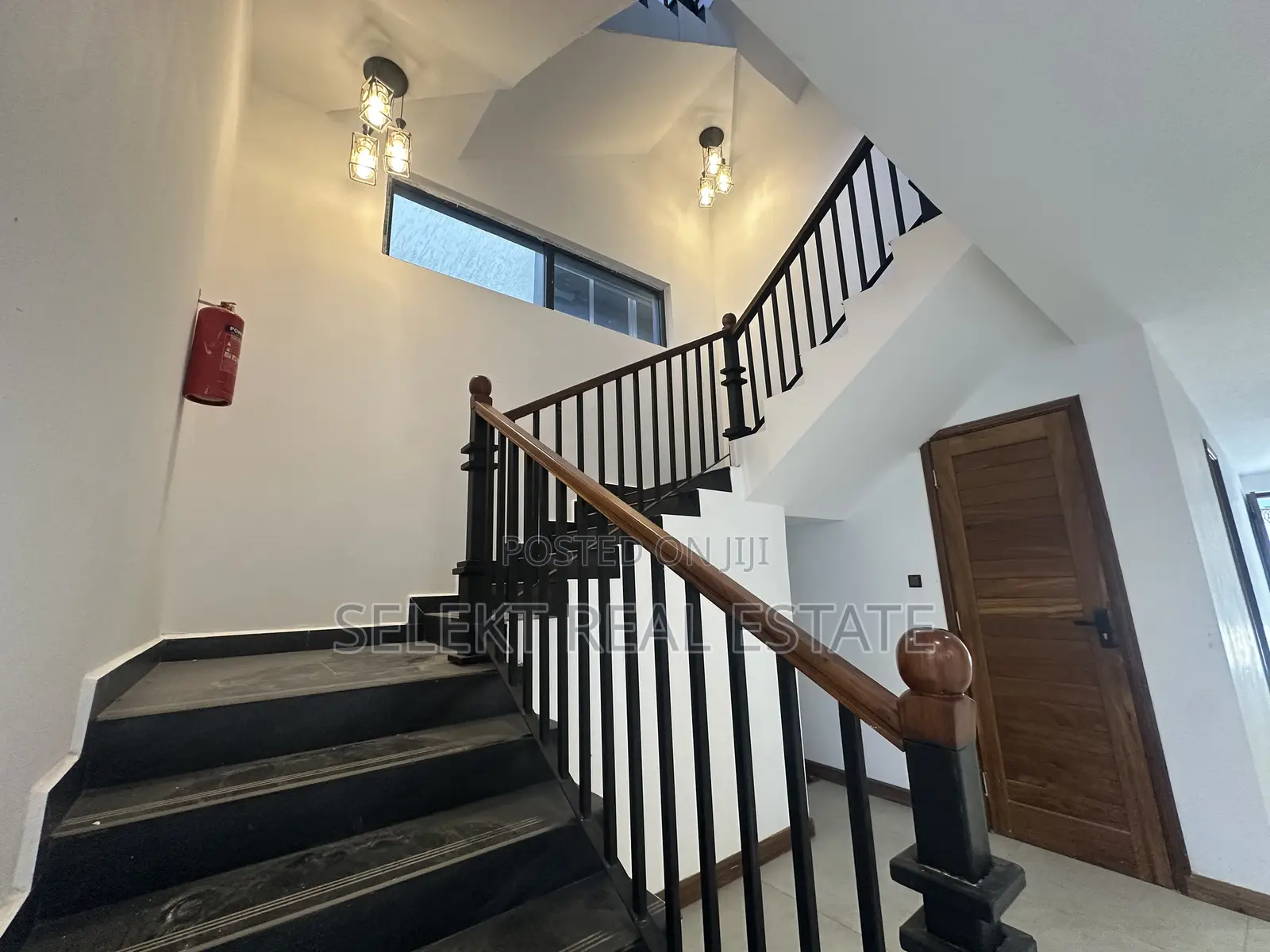 4bdrm Villa in Masaki for rent