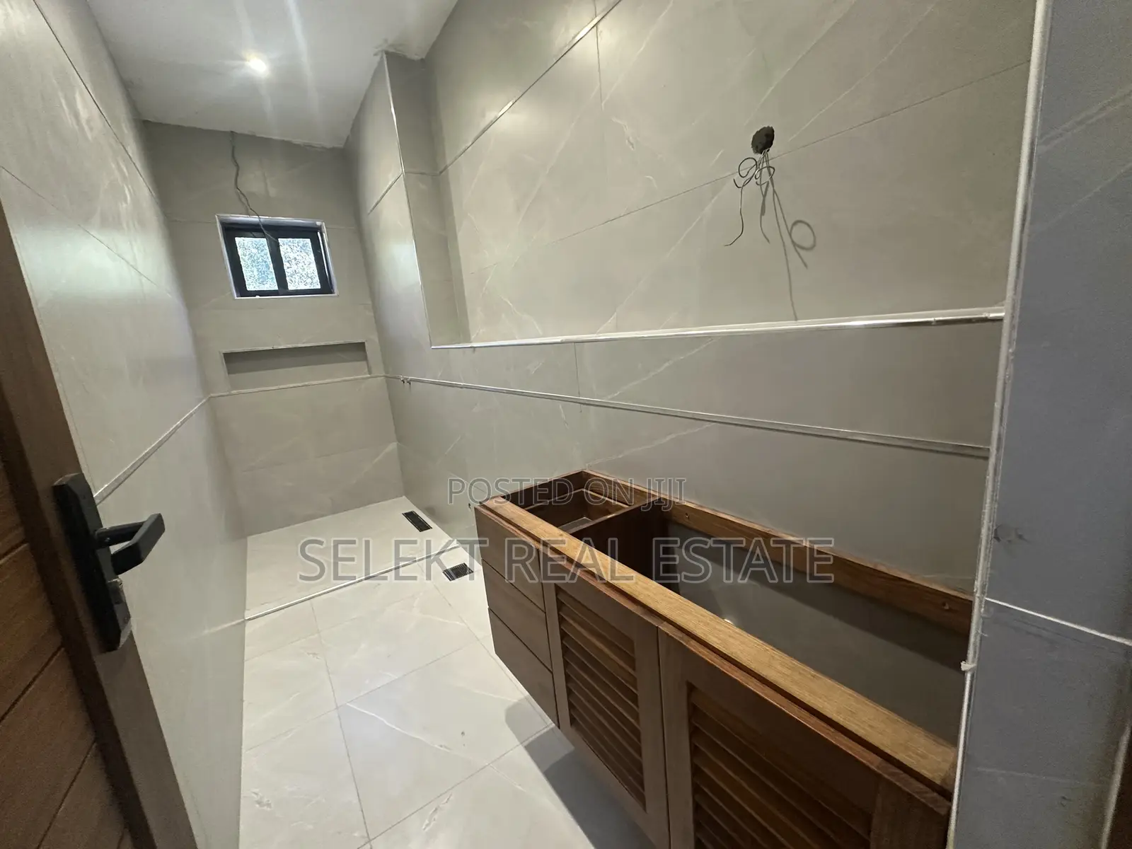 4bdrm Villa in Masaki for rent