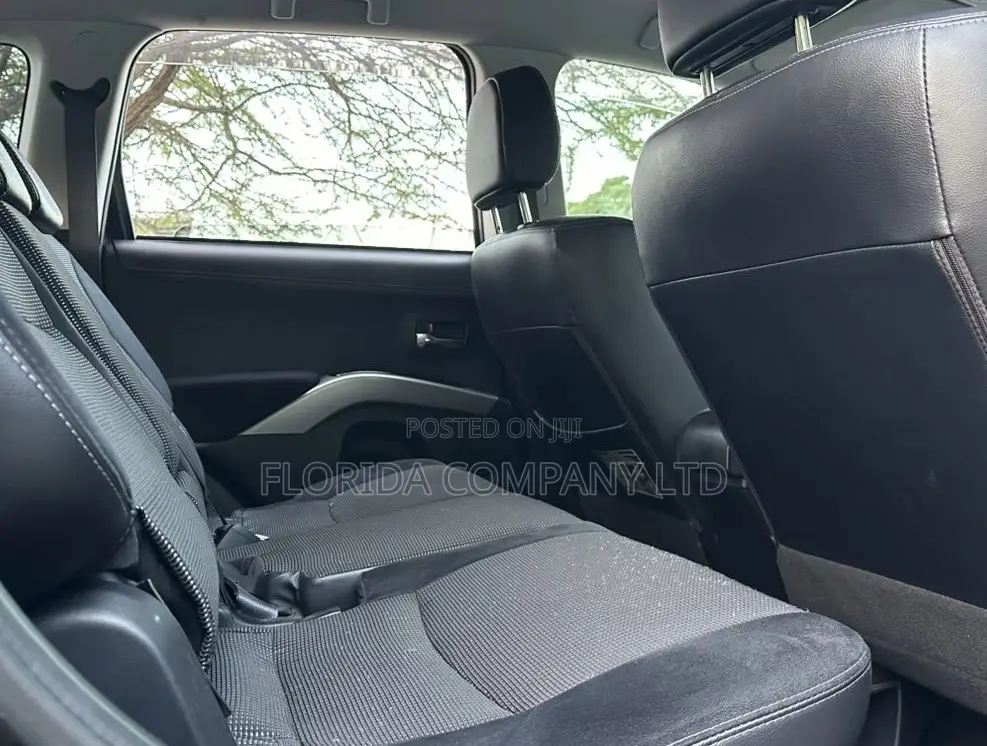 Mitsubishi Outlander 2010 Black