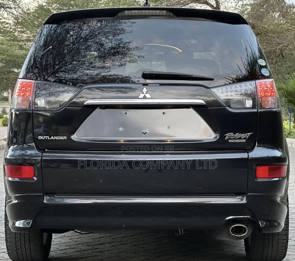 Mitsubishi Outlander 2010 Black