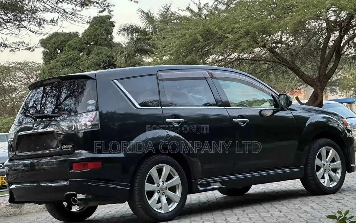 Mitsubishi Outlander 2010 Black