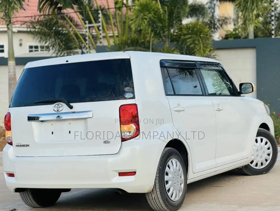 Toyota Corolla Rumion 2007 White