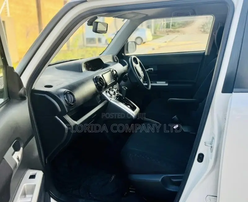 Toyota Corolla Rumion 2007 White