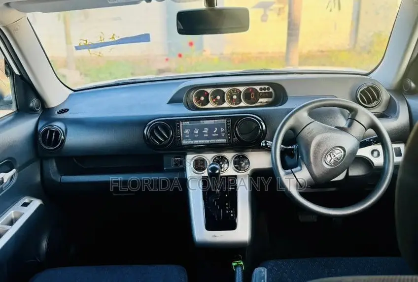 Toyota Corolla Rumion 2007 White