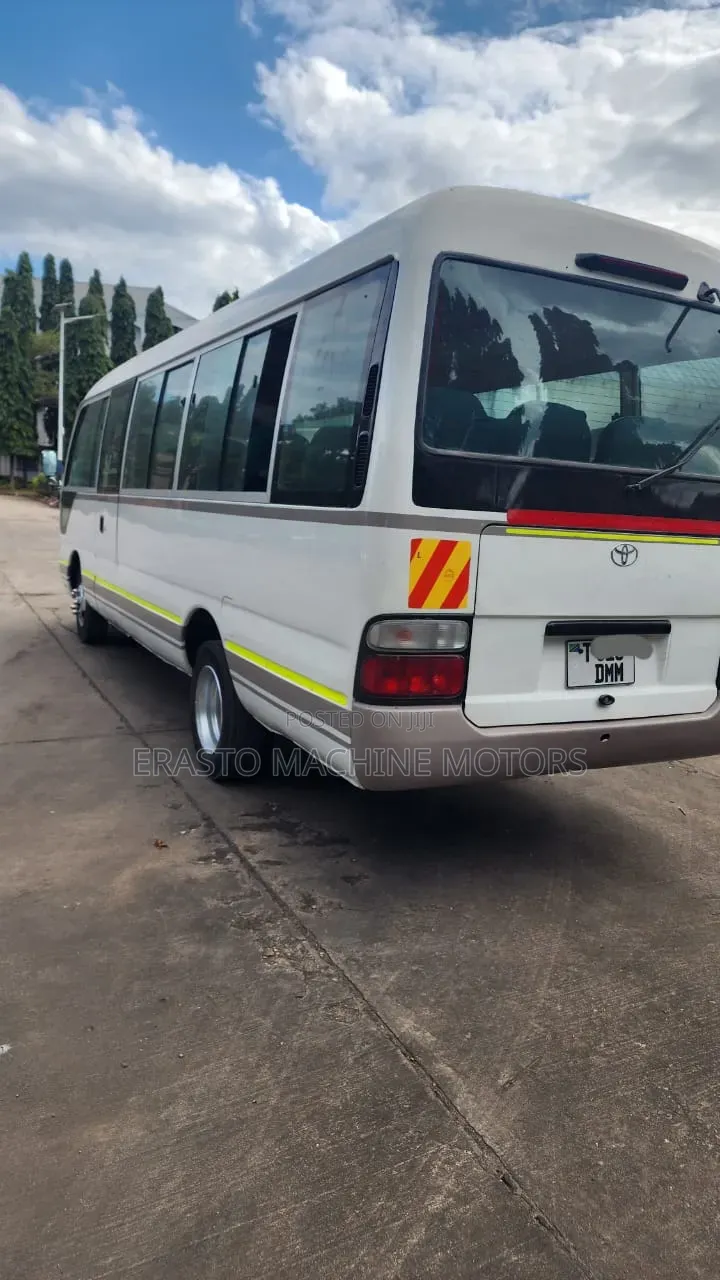 Toyota Coaster 2002