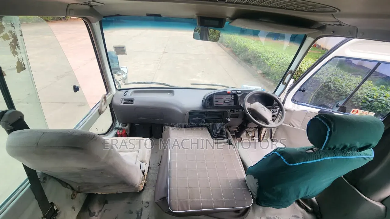Toyota Coaster 2002