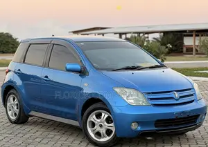 Toyota IST 2003 Blue