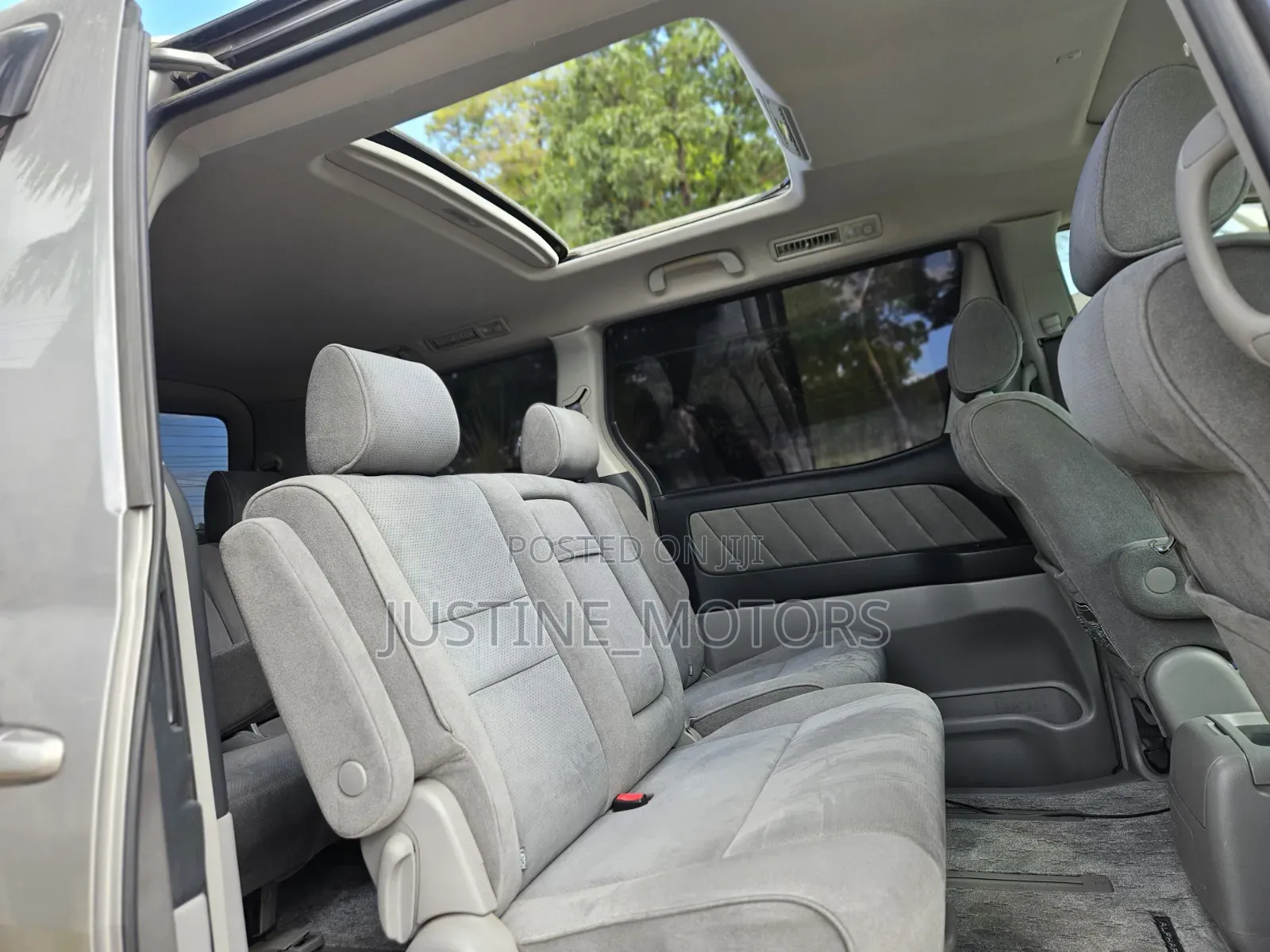 Toyota Alphard 2005 Gray