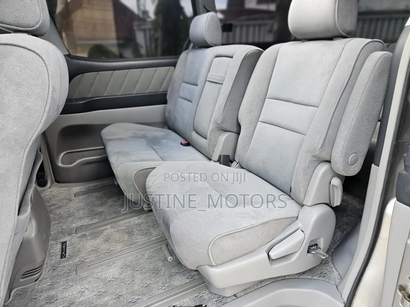 Toyota Alphard 2005 Gray