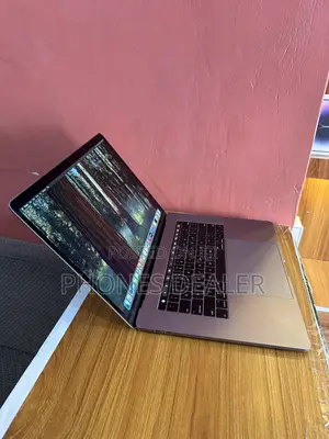 Laptop Apple MacBook Pro 2019 16GB Intel Core i5 SSD 512GB