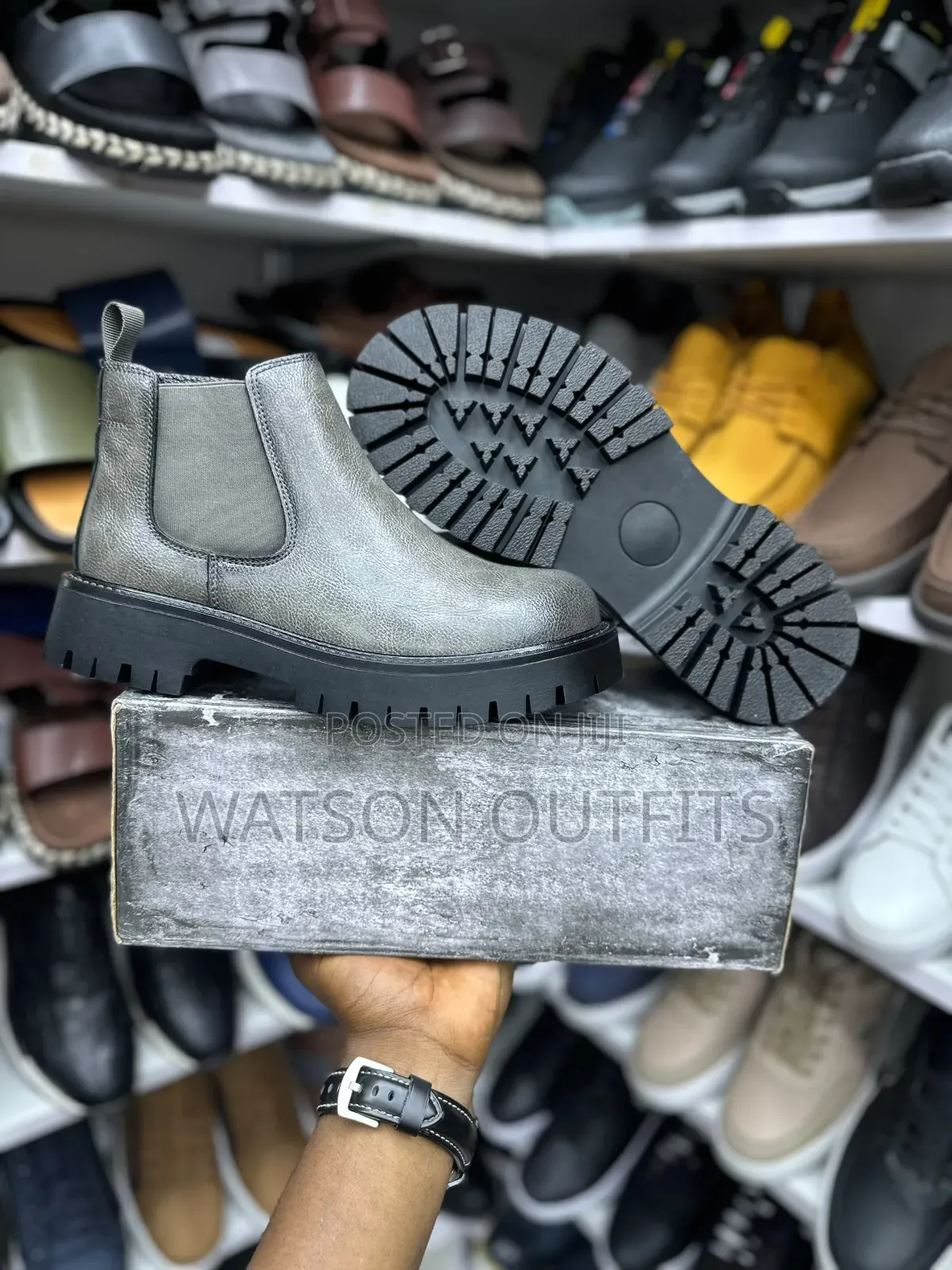 Clarks Brand 3 Colours Men's Boots or Buti Materials Very Quality