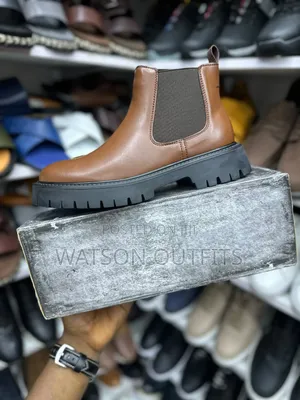 Clarks Brand 3 Colours Men's Boots or Buti Materials Very Quality