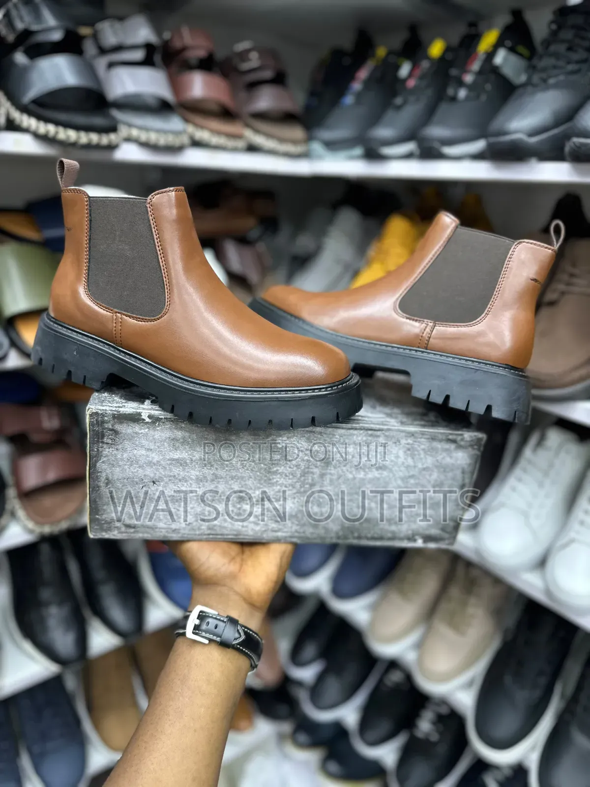Clarks Brand 3 Colours Men's Boots or Buti Materials Very Quality