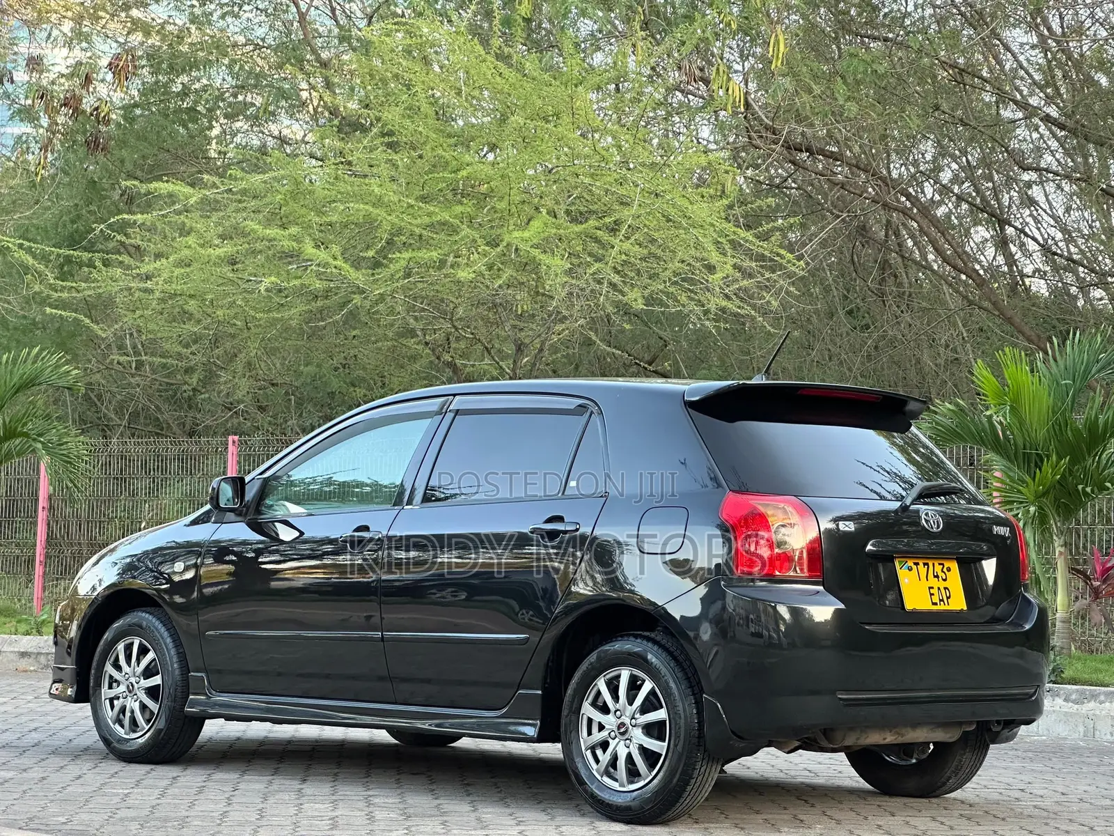 Toyota Corolla RunX 2004 Black