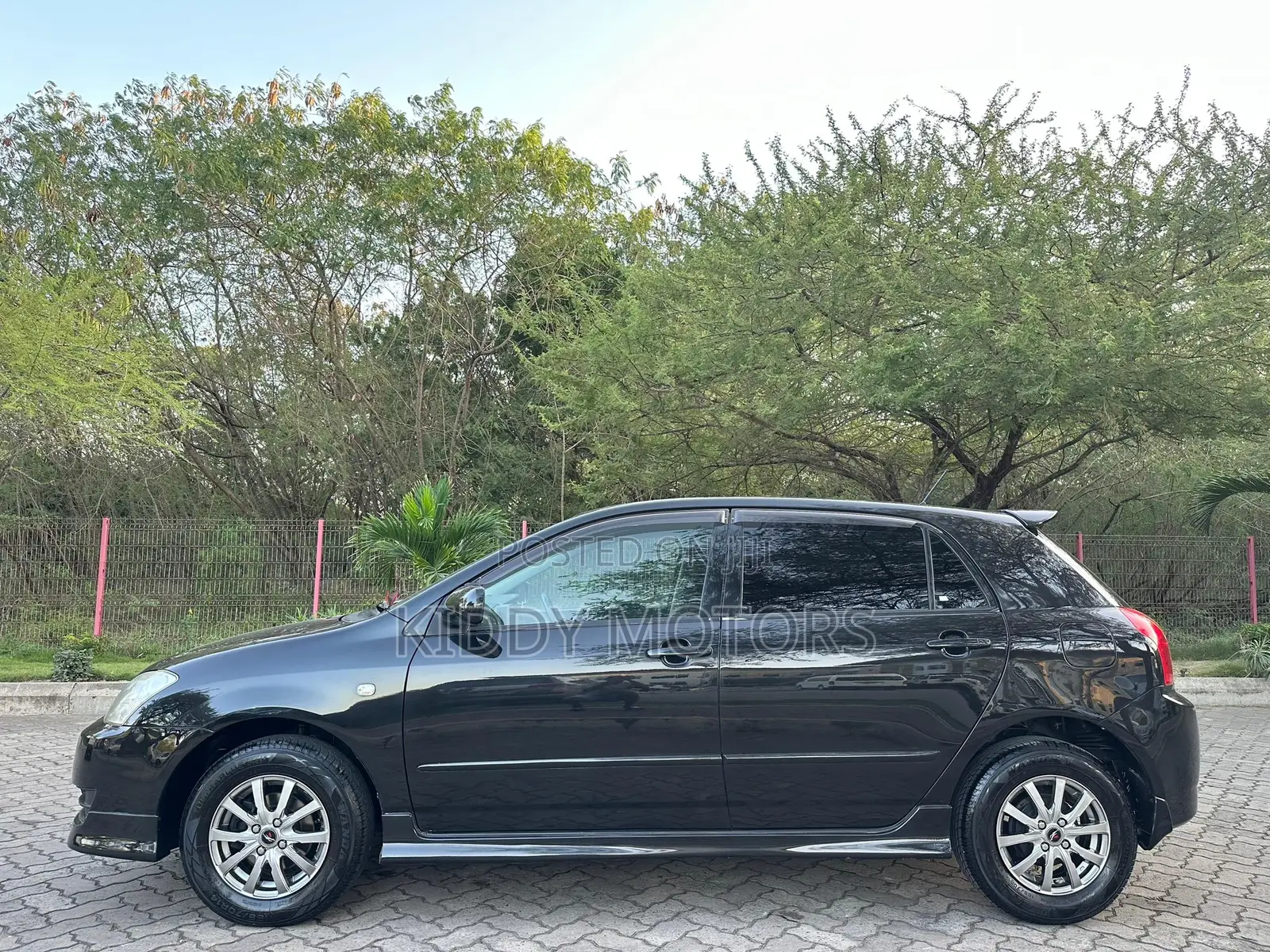 Toyota Corolla RunX 2004 Black