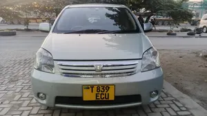 Toyota Raum 2004 Blue