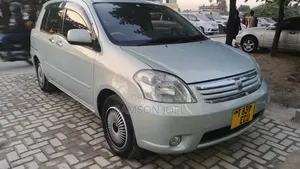 Toyota Raum 2004 Blue
