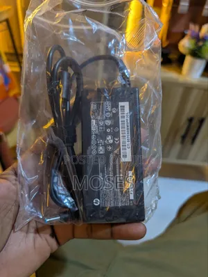 Blue Pin Laptop Adaptor