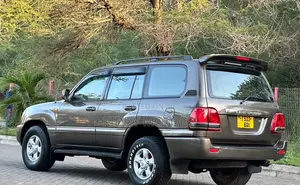 Toyota Land Cruiser 2001 Gray