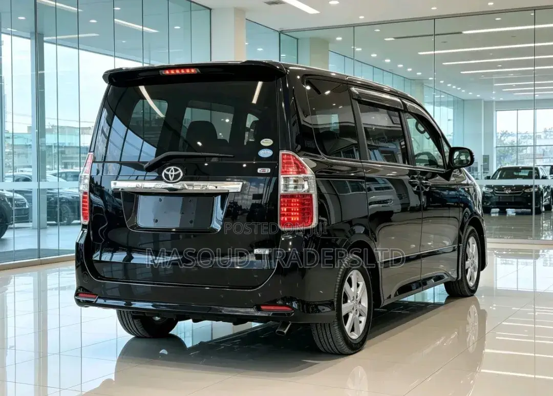 Toyota Noah 2007 Black