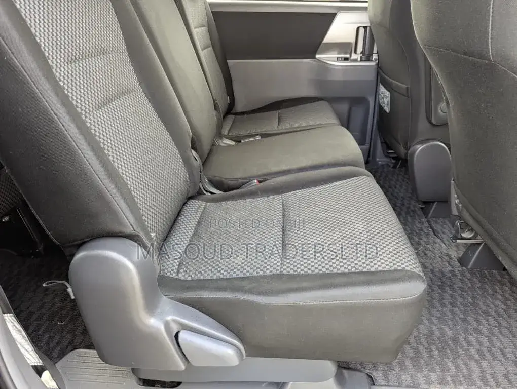Toyota Noah 2007 Black