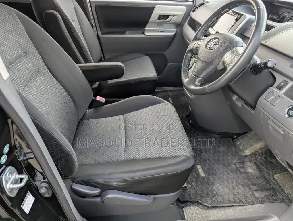Toyota Noah 2007 Black