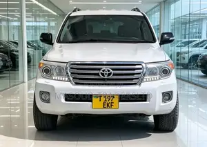Toyota Land Cruiser 2015 White