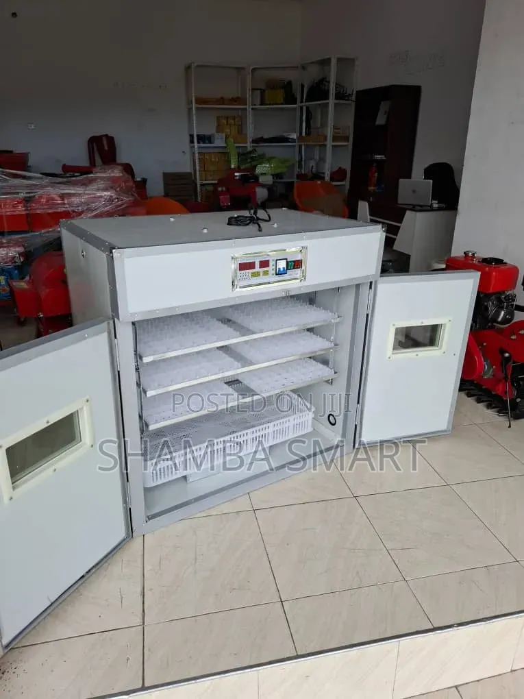 Incubator Ya Chuma Mayai 528